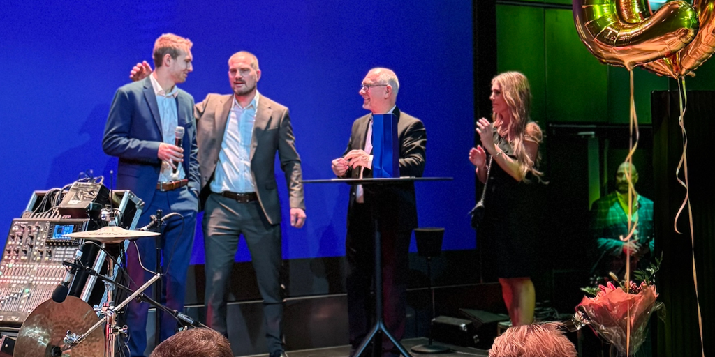 Vilka är de lyckliga ägarna till Rosa bandet 2025?